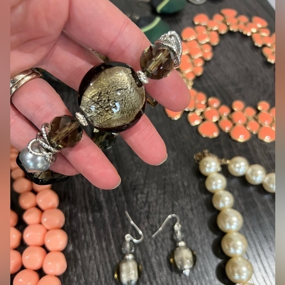 Beads statement necklaces earrings bracelets costume jewelry bundle - Picture 7 of 11